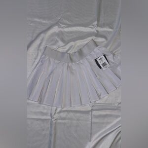 Chic White Pleated Skater Skirt